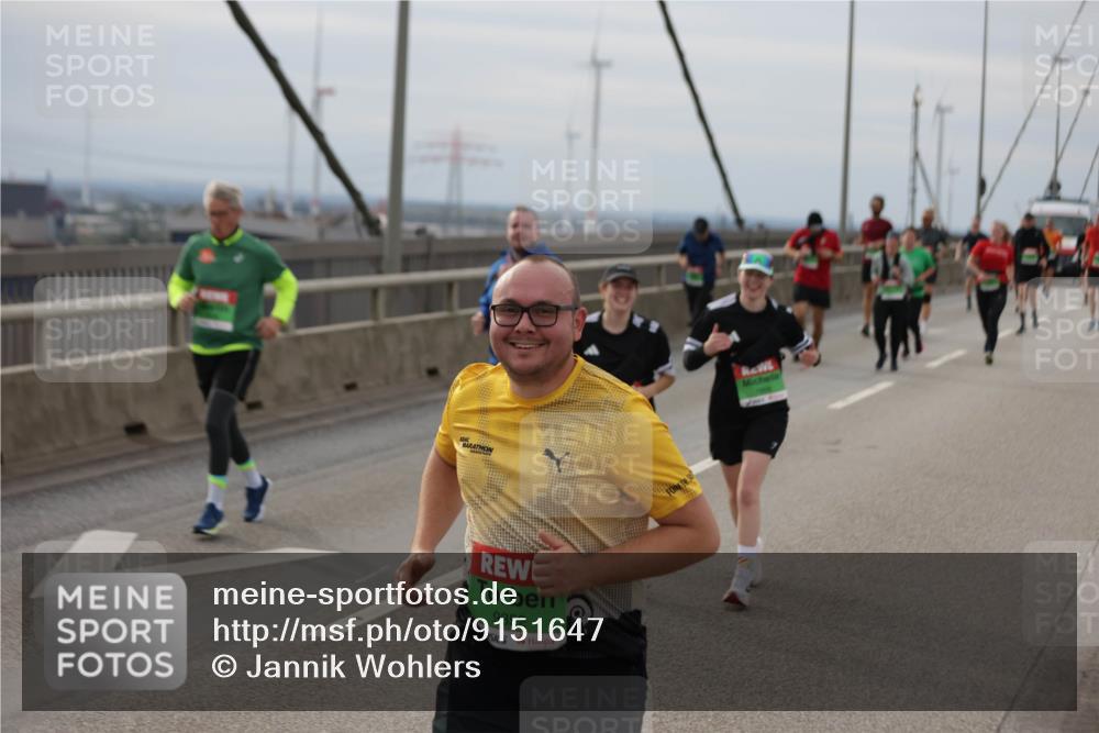 03.10.2025 - Köhlbrandbrückenlauf Jannik Wohlers http://msf.ph/oto/9151647 03.10.2025 15:58:56 Position 1 9352 meine-sportfotos.de