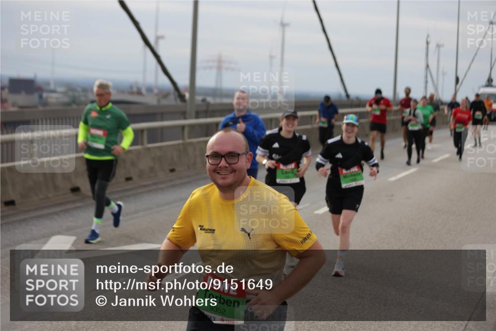 03.10.2025 - Köhlbrandbrückenlauf Jannik Wohlers http://msf.ph/oto/9151649 03.10.2025 15:58:56 Position 1 9352 meine-sportfotos.de