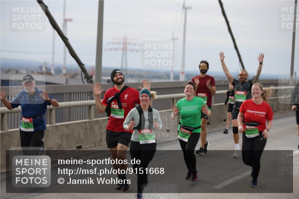 03.10.2025 - Köhlbrandbrückenlauf Jannik Wohlers http://msf.ph/oto/9151668 03.10.2025 15:59:01 Position 1 9112, 90, 9637 meine-sportfotos.de