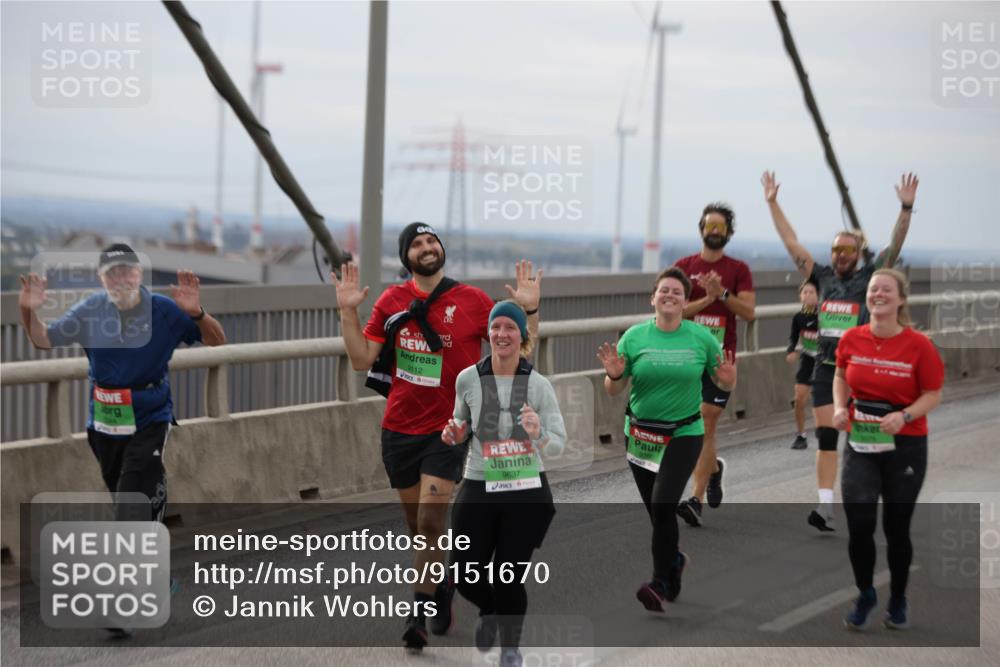 03.10.2025 - Köhlbrandbrückenlauf Jannik Wohlers http://msf.ph/oto/9151670 03.10.2025 15:59:01 Position 1 9112, 9637 meine-sportfotos.de