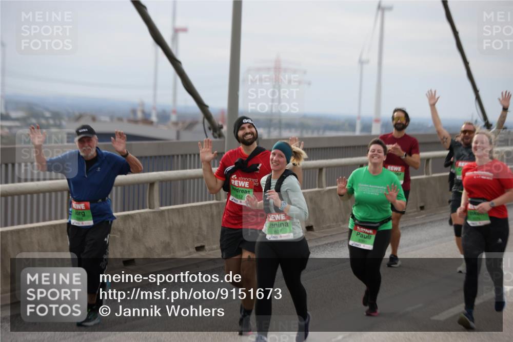 03.10.2025 - Köhlbrandbrückenlauf Jannik Wohlers http://msf.ph/oto/9151673 03.10.2025 15:59:01 Position 1 40, 9112, 9637 meine-sportfotos.de