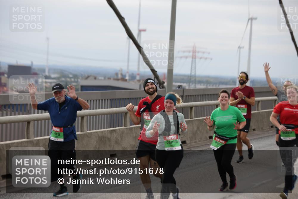03.10.2025 - Köhlbrandbrückenlauf Jannik Wohlers http://msf.ph/oto/9151678 03.10.2025 15:59:01 Position 1 9637 meine-sportfotos.de
