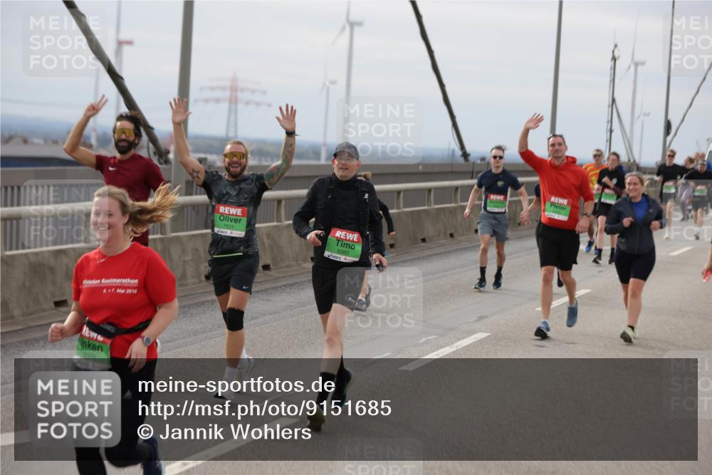 03.10.2025 - Köhlbrandbrückenlauf Jannik Wohlers http://msf.ph/oto/9151685 03.10.2025 15:59:03 Position 1 6, 7, 2016, 9579, 7631, 8383 meine-sportfotos.de
