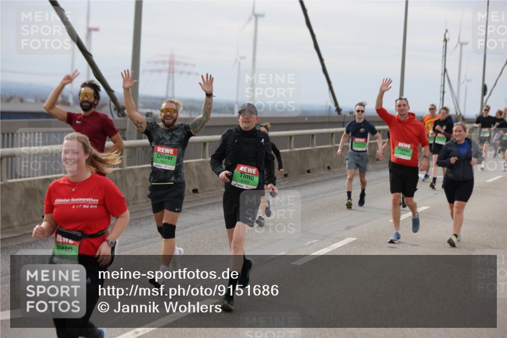 03.10.2025 - Köhlbrandbrückenlauf Jannik Wohlers http://msf.ph/oto/9151686 03.10.2025 15:59:03 Position 1 6, 7, 2016, 9379, 7631, 8383 meine-sportfotos.de