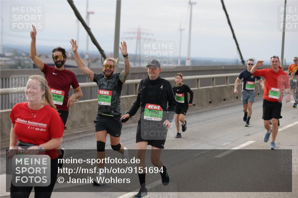 03.10.2025 - Köhlbrandbrückenlauf Jannik Wohlers http://msf.ph/oto/9151694 03.10.2025 15:59:04 Position 1 6, 47, 2016, 9479, 7637, 7631, 8383 meine-sportfotos.de