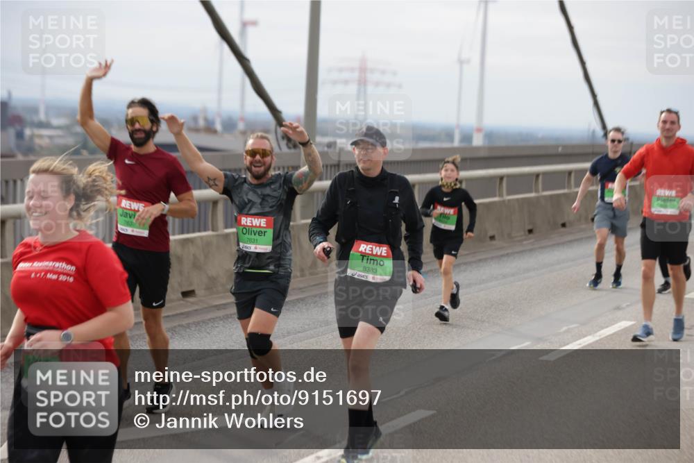03.10.2025 - Köhlbrandbrückenlauf Jannik Wohlers http://msf.ph/oto/9151697 03.10.2025 15:59:04 Position 1 647, 2016, 7631, 8383 meine-sportfotos.de