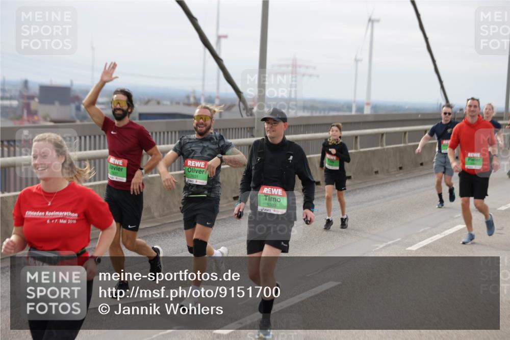 03.10.2025 - Köhlbrandbrückenlauf Jannik Wohlers http://msf.ph/oto/9151700 03.10.2025 15:59:04 Position 1 6, 47, 2016, 479, 7637, 7631, 8383 meine-sportfotos.de