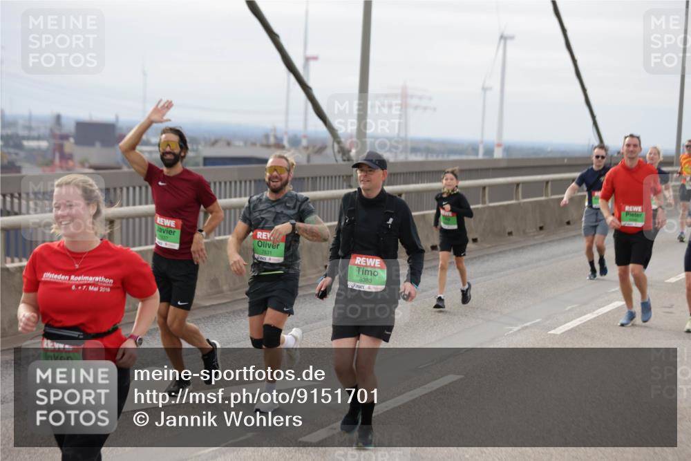 03.10.2025 - Köhlbrandbrückenlauf Jannik Wohlers http://msf.ph/oto/9151701 03.10.2025 15:59:04 Position 1 6, 7, 2016, 9379, 7637, 7631, 8383 meine-sportfotos.de