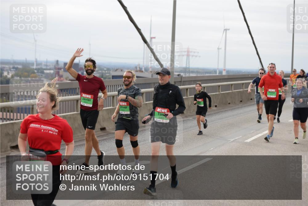 03.10.2025 - Köhlbrandbrückenlauf Jannik Wohlers http://msf.ph/oto/9151704 03.10.2025 15:59:04 Position 1 6, 7, 2016, 9379, 7637, 7631, 8383 meine-sportfotos.de