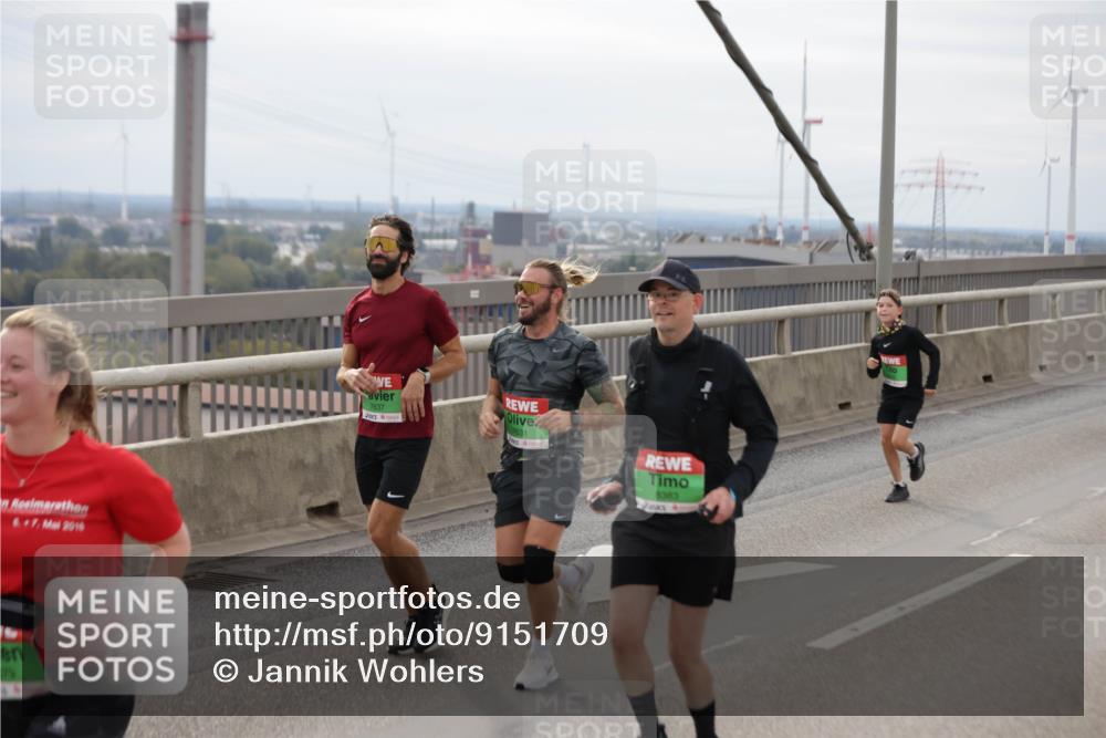 03.10.2025 - Köhlbrandbrückenlauf Jannik Wohlers http://msf.ph/oto/9151709 03.10.2025 15:59:05 Position 1 6, 7, 2016, 79, 7637, 7631, 8383 meine-sportfotos.de