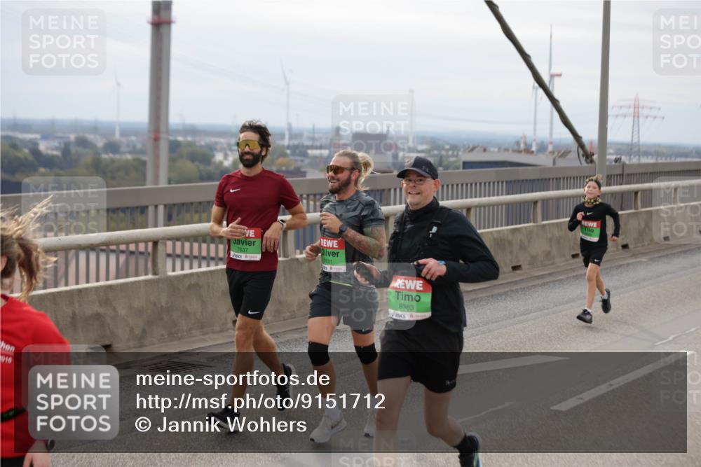 03.10.2025 - Köhlbrandbrückenlauf Jannik Wohlers http://msf.ph/oto/9151712 03.10.2025 15:59:05 Position 1 2016, 7637, 7631, 8383 meine-sportfotos.de