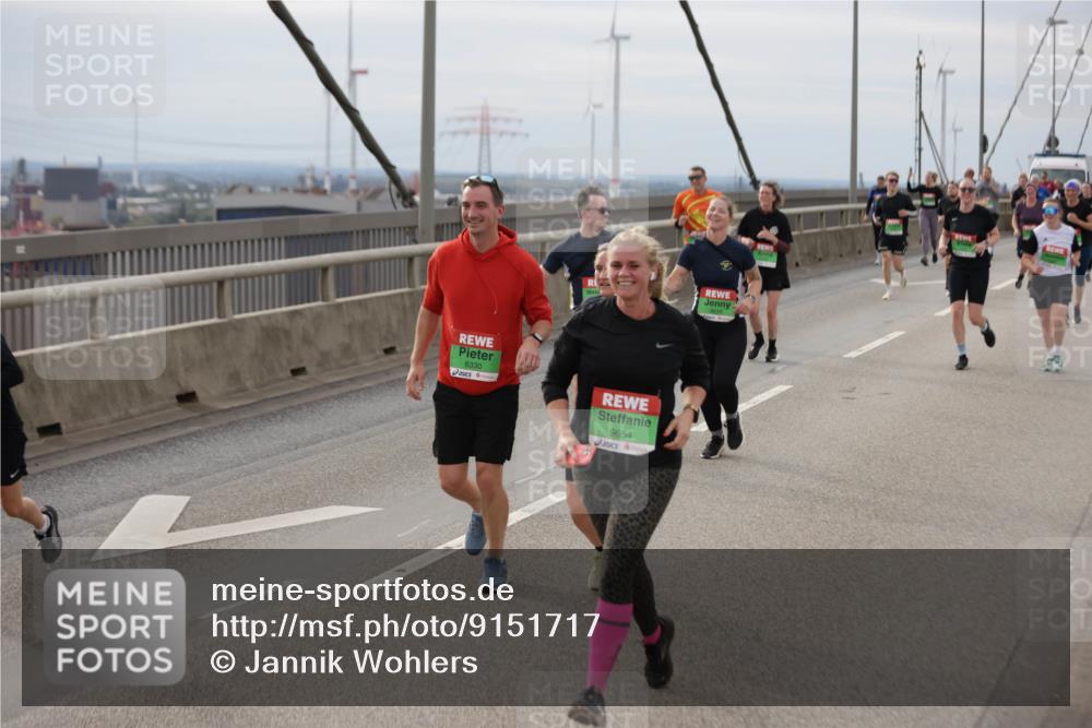 03.10.2025 - Köhlbrandbrückenlauf Jannik Wohlers http://msf.ph/oto/9151717 03.10.2025 15:59:07 Position 1 8330, 9654 meine-sportfotos.de