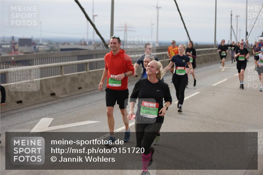 03.10.2025 - Köhlbrandbrückenlauf Jannik Wohlers http://msf.ph/oto/9151720 03.10.2025 15:59:07 Position 1 8330, 9654 meine-sportfotos.de