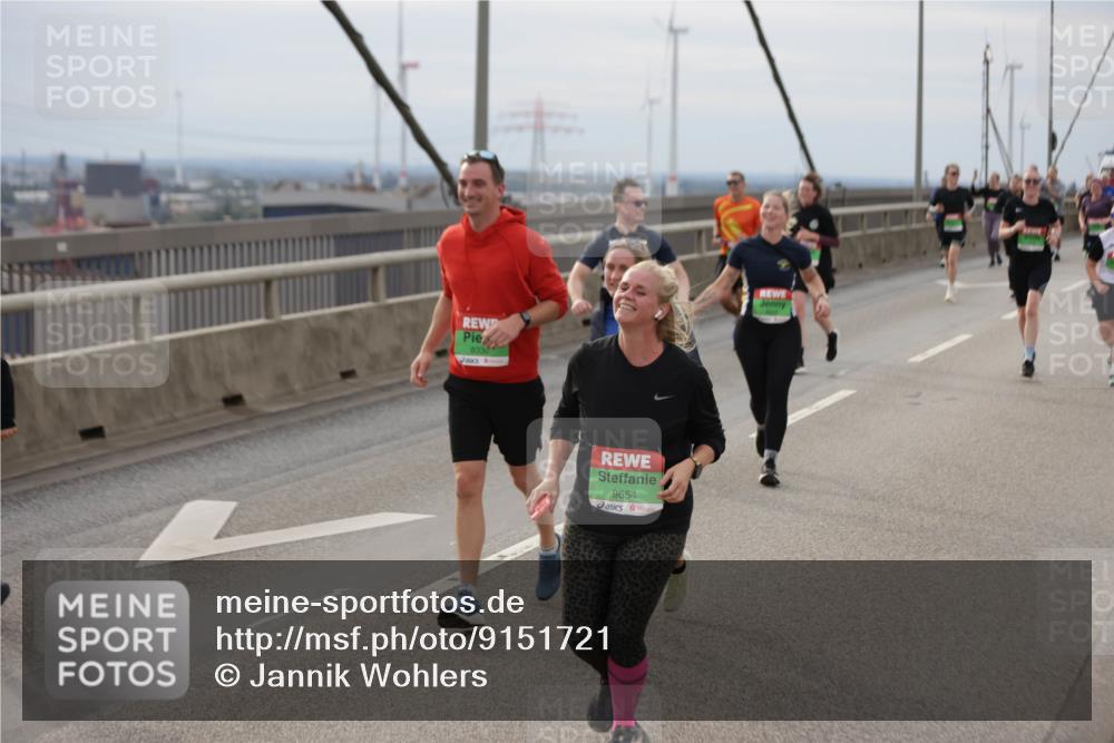 03.10.2025 - Köhlbrandbrückenlauf Jannik Wohlers http://msf.ph/oto/9151721 03.10.2025 15:59:07 Position 1 8330, 9654 meine-sportfotos.de