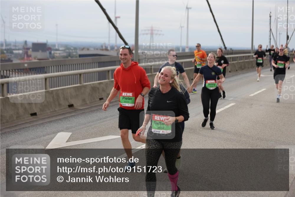 03.10.2025 - Köhlbrandbrückenlauf Jannik Wohlers http://msf.ph/oto/9151723 03.10.2025 15:59:07 Position 1 8330, 9654 meine-sportfotos.de