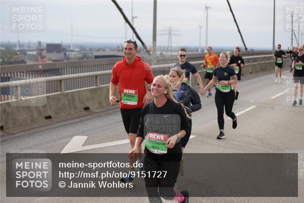 03.10.2025 - Köhlbrandbrückenlauf Jannik Wohlers http://msf.ph/oto/9151727 03.10.2025 15:59:07 Position 1 8330, 9654 meine-sportfotos.de