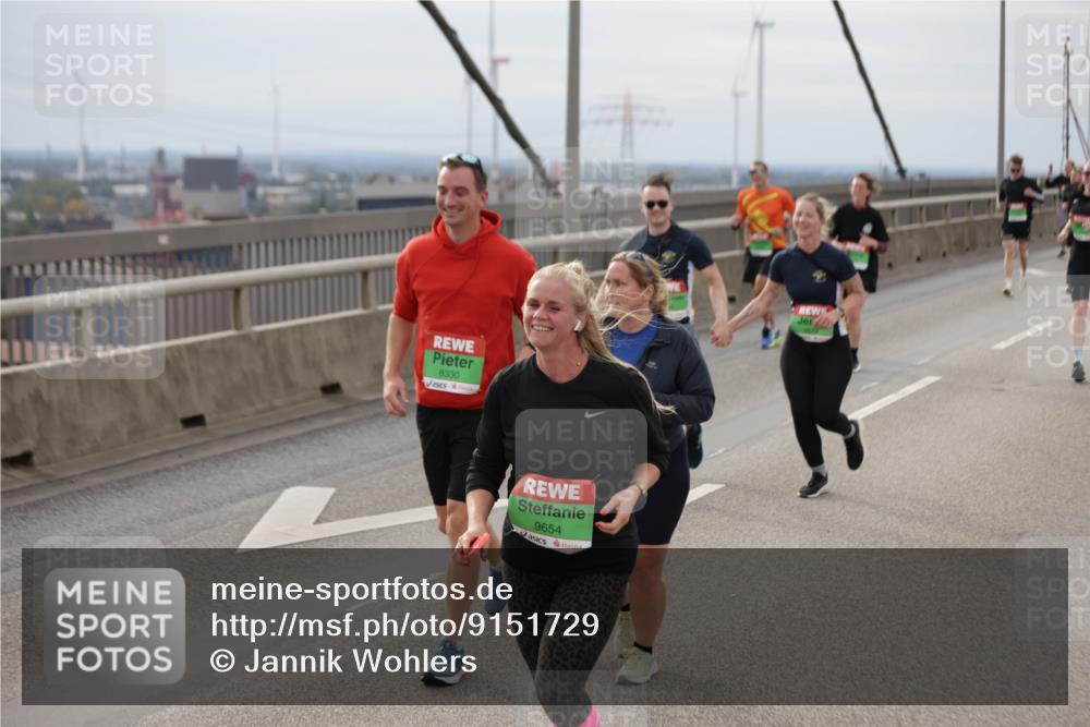 03.10.2025 - Köhlbrandbrückenlauf Jannik Wohlers http://msf.ph/oto/9151729 03.10.2025 15:59:08 Position 1 8330, 9654 meine-sportfotos.de