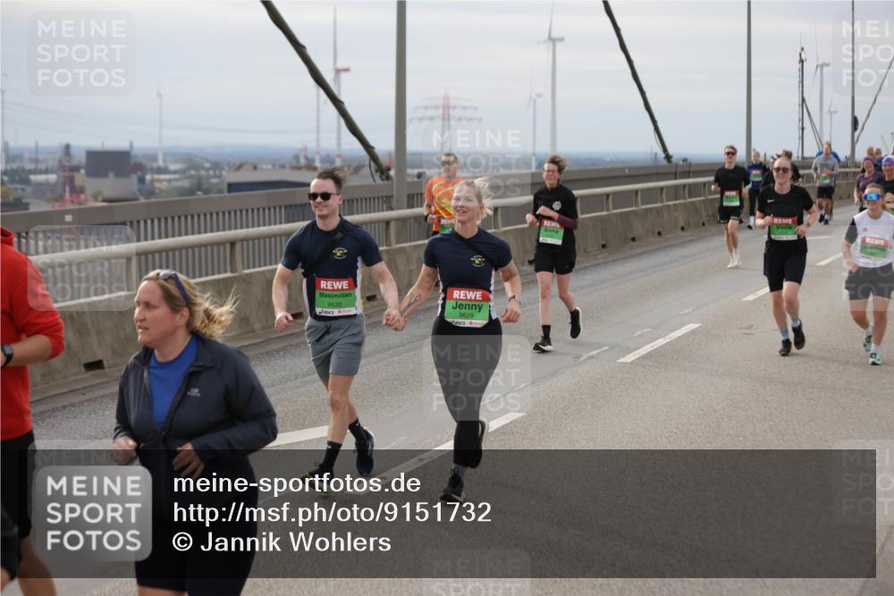 03.10.2025 - Köhlbrandbrückenlauf Jannik Wohlers http://msf.ph/oto/9151732 03.10.2025 15:59:09 Position 1 9630, 9629 meine-sportfotos.de