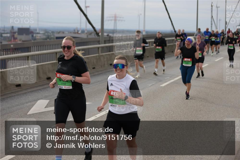 03.10.2025 - Köhlbrandbrückenlauf Jannik Wohlers http://msf.ph/oto/9151756 03.10.2025 15:59:12 Position 1 7759, 7807 meine-sportfotos.de
