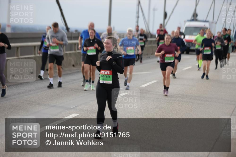 03.10.2025 - Köhlbrandbrückenlauf Jannik Wohlers http://msf.ph/oto/9151765 03.10.2025 15:59:15 Position 1 8821 meine-sportfotos.de