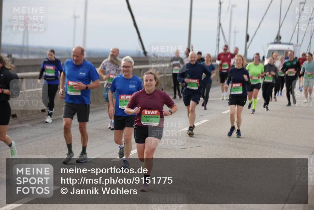 03.10.2025 - Köhlbrandbrückenlauf Jannik Wohlers http://msf.ph/oto/9151775 03.10.2025 15:59:20 Position 1 966, 9049 meine-sportfotos.de