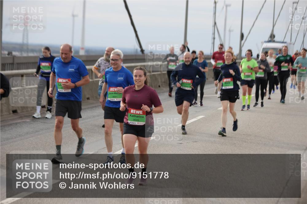 03.10.2025 - Köhlbrandbrückenlauf Jannik Wohlers http://msf.ph/oto/9151778 03.10.2025 15:59:20 Position 1 9661, 9049 meine-sportfotos.de