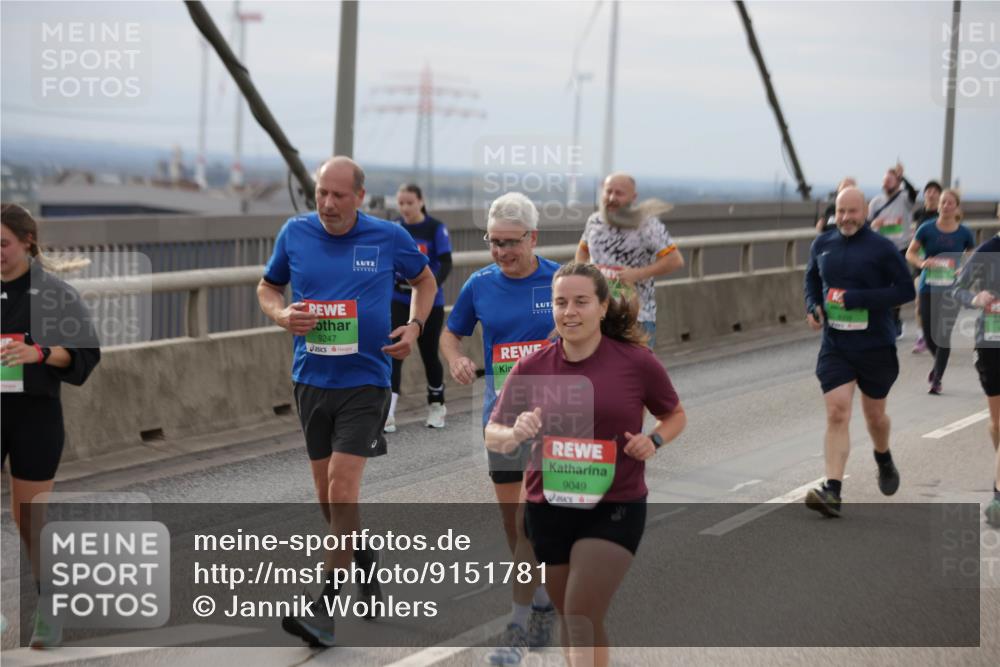 03.10.2025 - Köhlbrandbrückenlauf Jannik Wohlers http://msf.ph/oto/9151781 03.10.2025 15:59:21 Position 1 9247, 9049 meine-sportfotos.de
