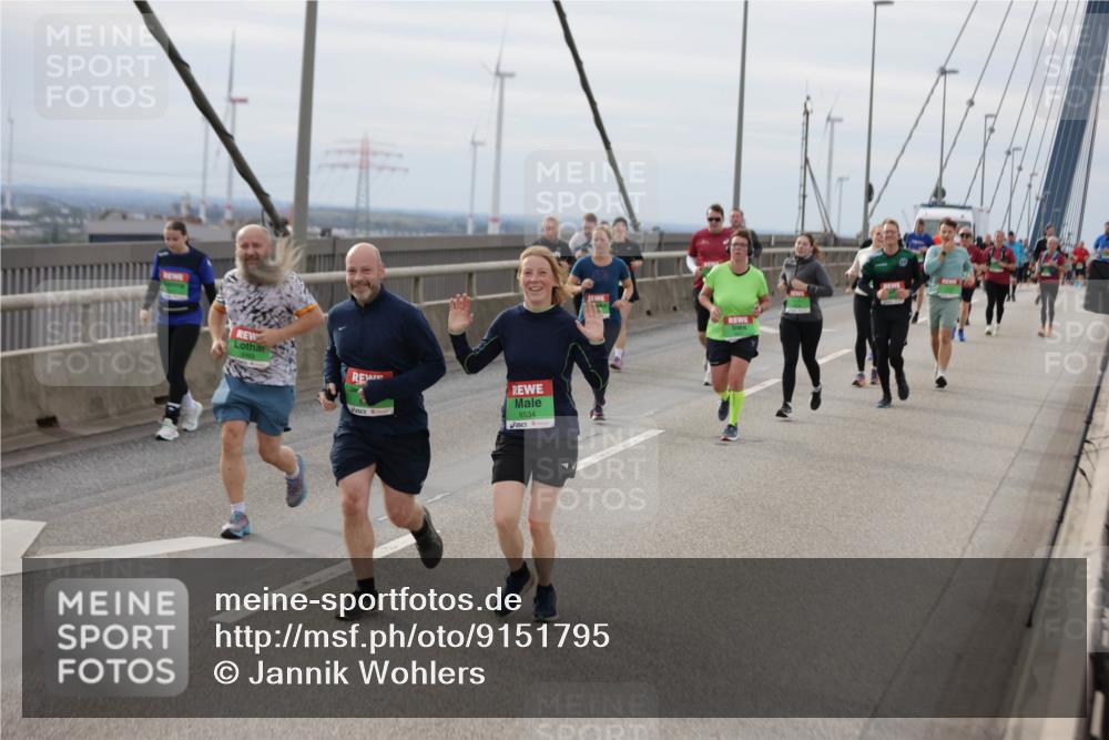 03.10.2025 - Köhlbrandbrückenlauf Jannik Wohlers http://msf.ph/oto/9151795 03.10.2025 15:59:24 Position 1 8534 meine-sportfotos.de