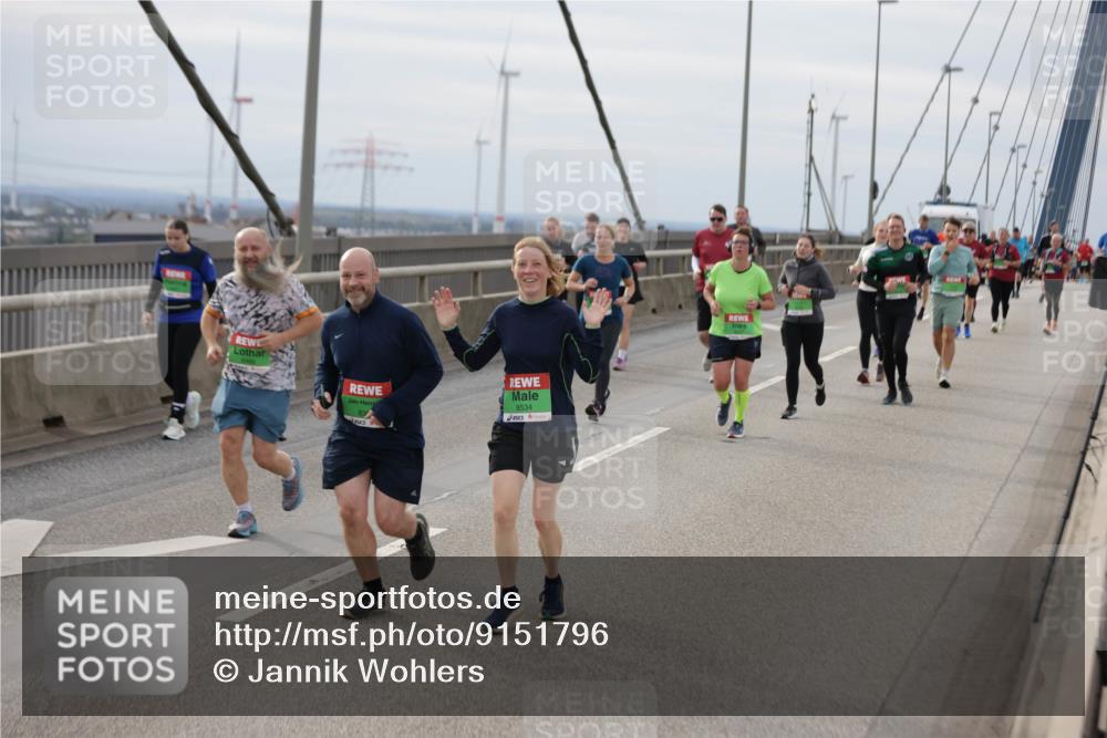 03.10.2025 - Köhlbrandbrückenlauf Jannik Wohlers http://msf.ph/oto/9151796 03.10.2025 15:59:24 Position 1 8534 meine-sportfotos.de