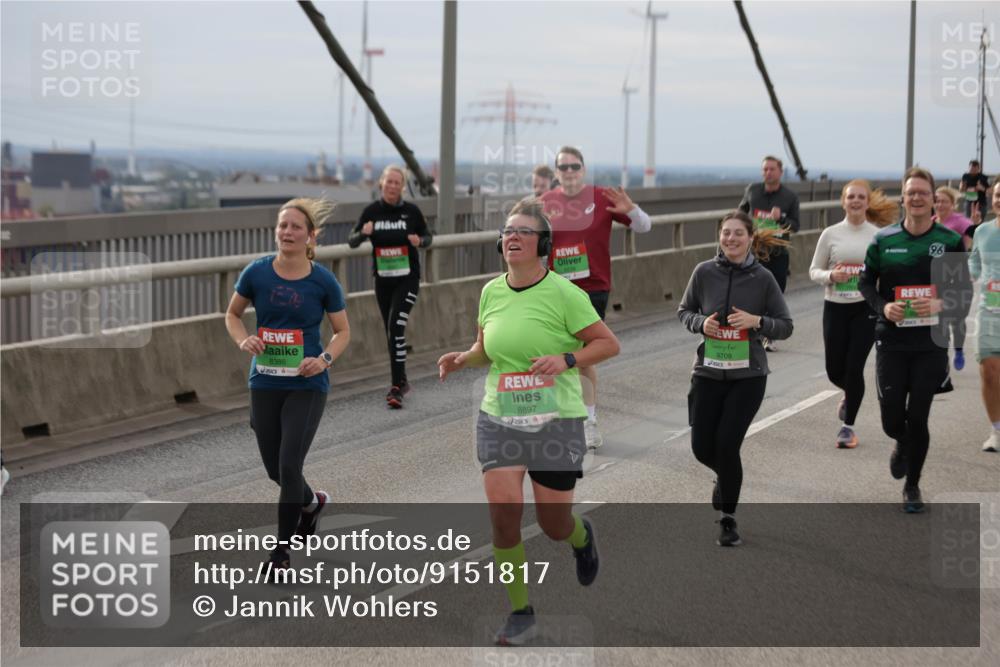03.10.2025 - Köhlbrandbrückenlauf Jannik Wohlers http://msf.ph/oto/9151817 03.10.2025 15:59:27 Position 1 8386, 8897, 9709, 96 meine-sportfotos.de
