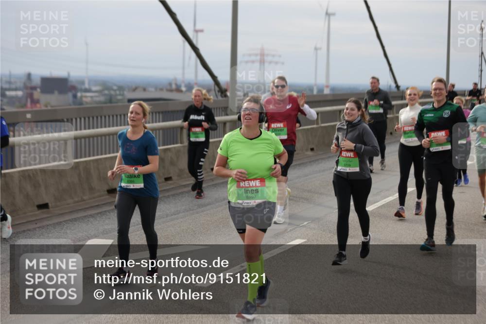 03.10.2025 - Köhlbrandbrückenlauf Jannik Wohlers http://msf.ph/oto/9151821 03.10.2025 15:59:27 Position 1 8386, 8897, 9709, 96 meine-sportfotos.de