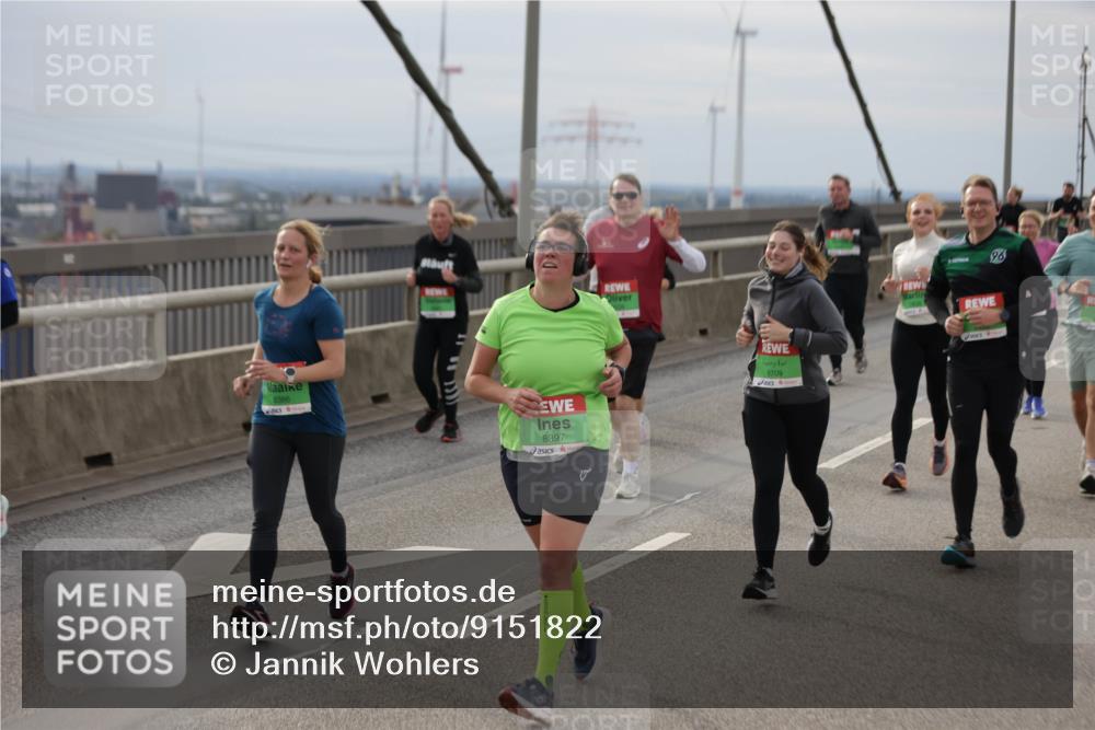 03.10.2025 - Köhlbrandbrückenlauf Jannik Wohlers http://msf.ph/oto/9151822 03.10.2025 15:59:27 Position 1 8386, 8897, 9709, 96 meine-sportfotos.de