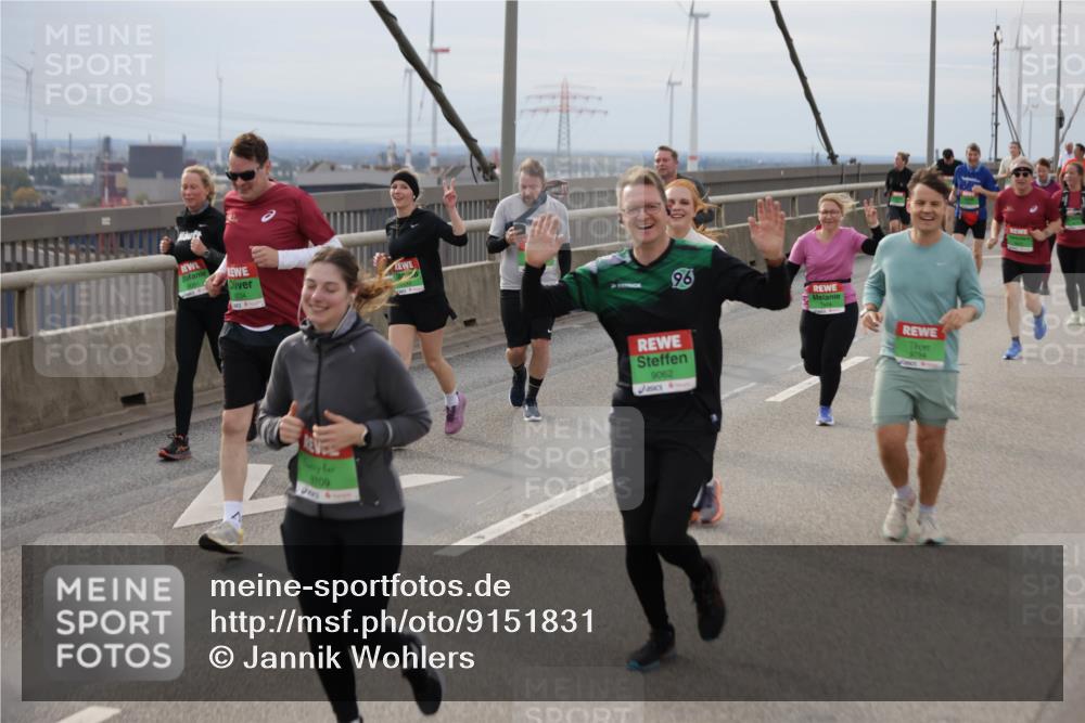 03.10.2025 - Köhlbrandbrückenlauf Jannik Wohlers http://msf.ph/oto/9151831 03.10.2025 15:59:29 Position 1 081, 9709, 96, 9062, 9754 meine-sportfotos.de