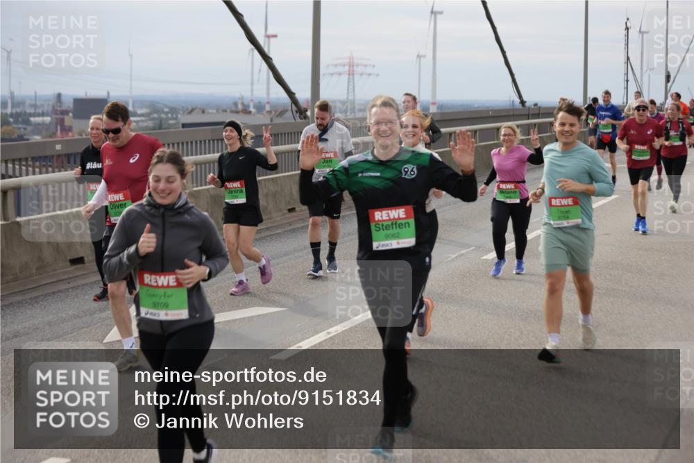 03.10.2025 - Köhlbrandbrückenlauf Jannik Wohlers http://msf.ph/oto/9151834 03.10.2025 15:59:29 Position 1 7793, 9709, 96, 9062, 9754 meine-sportfotos.de