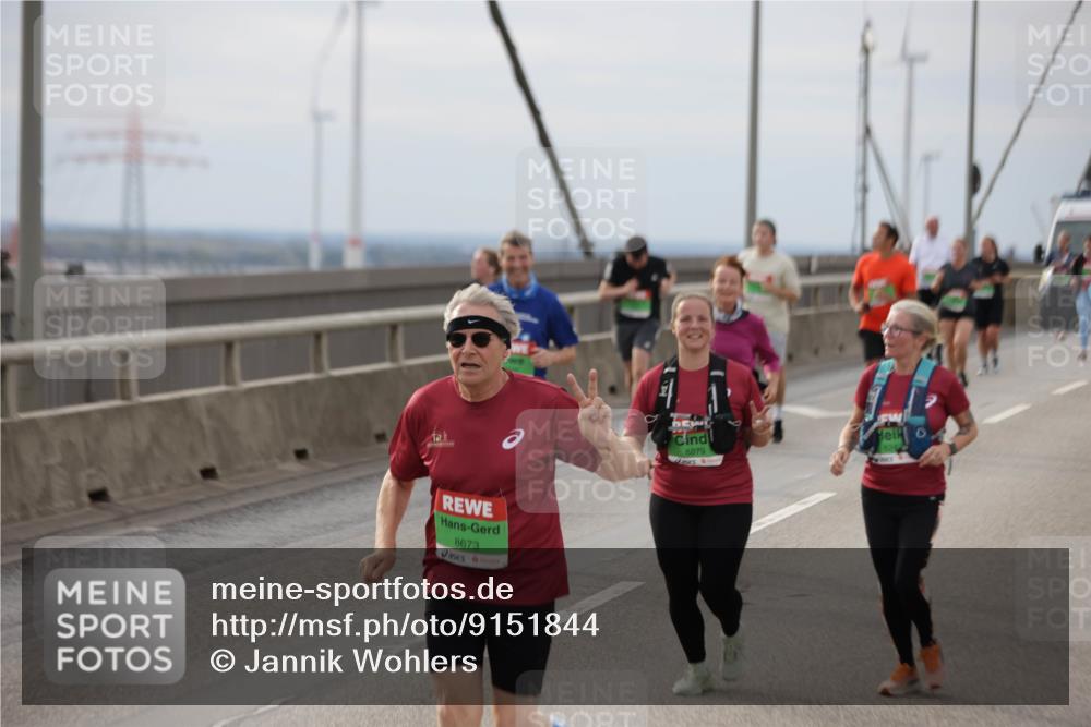 03.10.2025 - Köhlbrandbrückenlauf Jannik Wohlers http://msf.ph/oto/9151844 03.10.2025 15:59:32 Position 1 8673, 8879 meine-sportfotos.de