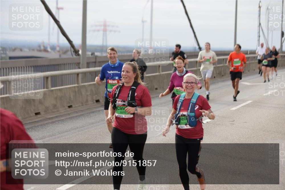 03.10.2025 - Köhlbrandbrückenlauf Jannik Wohlers http://msf.ph/oto/9151857 03.10.2025 15:59:34 Position 1 8879, 8242 meine-sportfotos.de