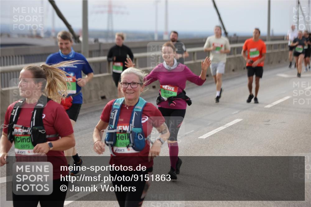 03.10.2025 - Köhlbrandbrückenlauf Jannik Wohlers http://msf.ph/oto/9151863 03.10.2025 15:59:34 Position 1 8879, 8242, 8525 meine-sportfotos.de