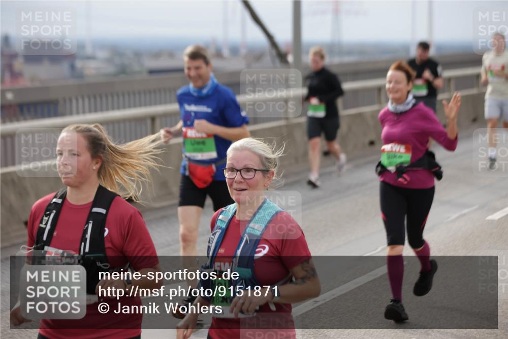 03.10.2025 - Köhlbrandbrückenlauf Jannik Wohlers http://msf.ph/oto/9151871 03.10.2025 15:59:35 Position 1 8879, 824 meine-sportfotos.de