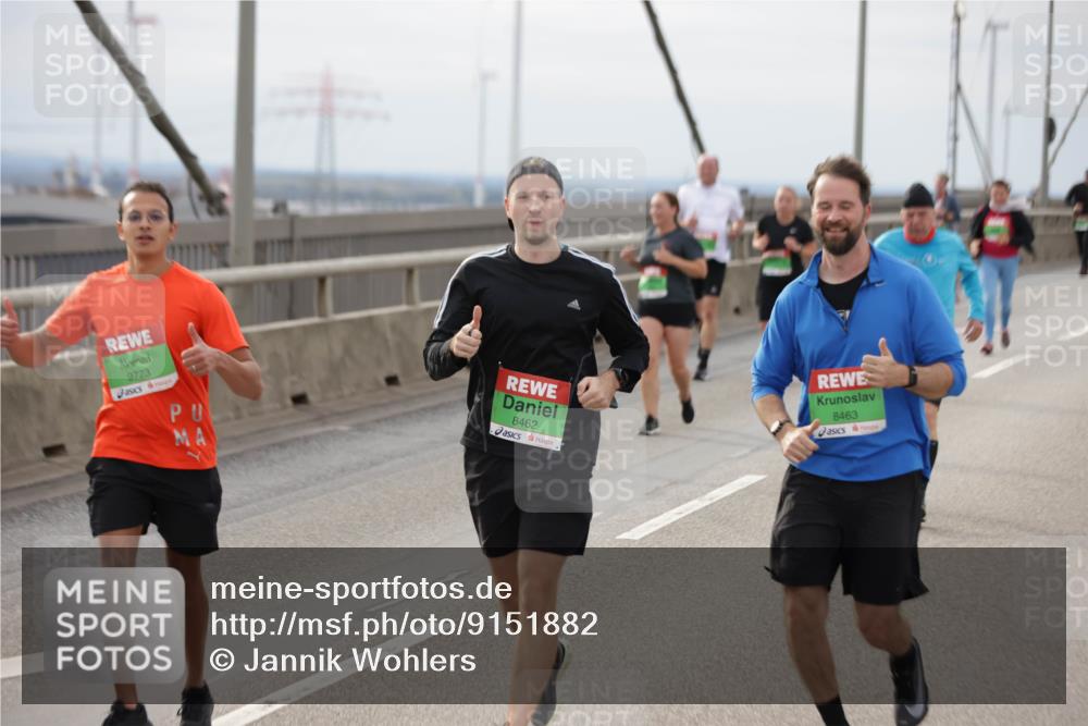 03.10.2025 - Köhlbrandbrückenlauf Jannik Wohlers http://msf.ph/oto/9151882 03.10.2025 15:59:39 Position 1 9723, 8462, 8463 meine-sportfotos.de