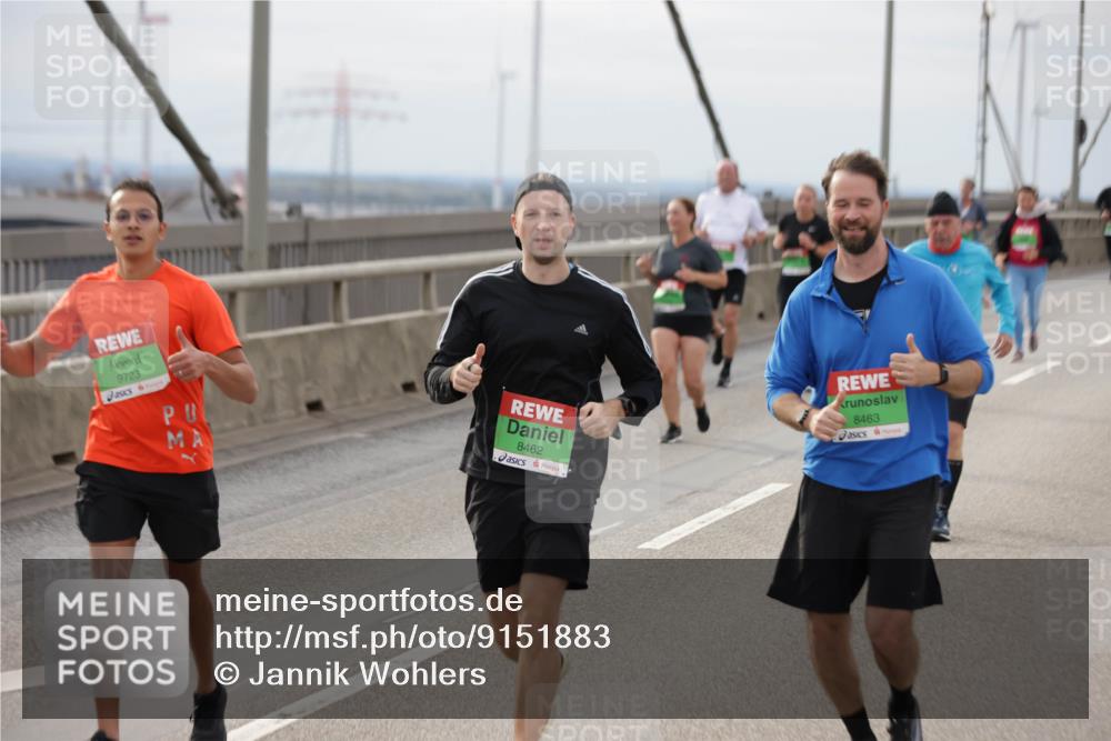 03.10.2025 - Köhlbrandbrückenlauf Jannik Wohlers http://msf.ph/oto/9151883 03.10.2025 15:59:39 Position 1 9723, 8462, 8463 meine-sportfotos.de
