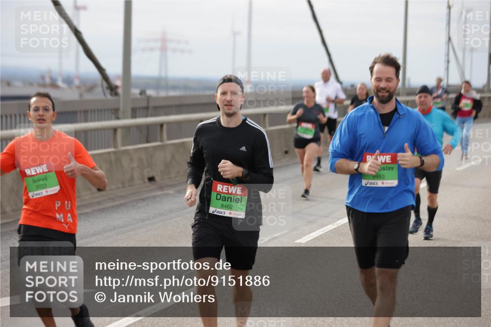 03.10.2025 - Köhlbrandbrückenlauf Jannik Wohlers http://msf.ph/oto/9151886 03.10.2025 15:59:40 Position 1 9723, 8462, 8463 meine-sportfotos.de