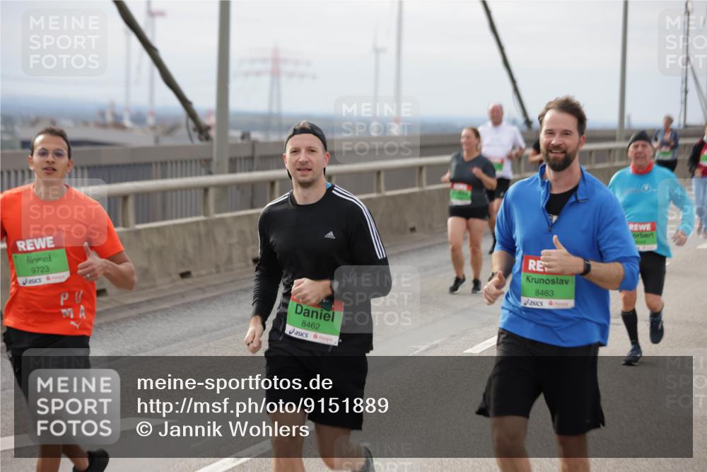 03.10.2025 - Köhlbrandbrückenlauf Jannik Wohlers http://msf.ph/oto/9151889 03.10.2025 15:59:40 Position 1 9723, 8462, 8463 meine-sportfotos.de