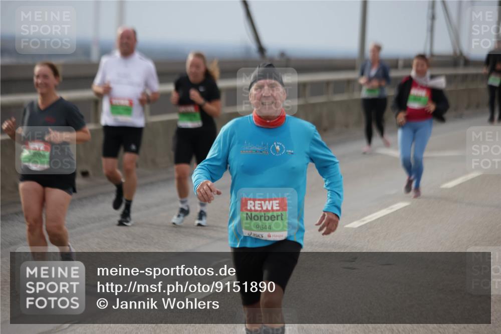 03.10.2025 - Köhlbrandbrückenlauf Jannik Wohlers http://msf.ph/oto/9151890 03.10.2025 15:59:41 Position 1 9644 meine-sportfotos.de