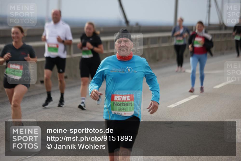 03.10.2025 - Köhlbrandbrückenlauf Jannik Wohlers http://msf.ph/oto/9151892 03.10.2025 15:59:42 Position 1 9644 meine-sportfotos.de