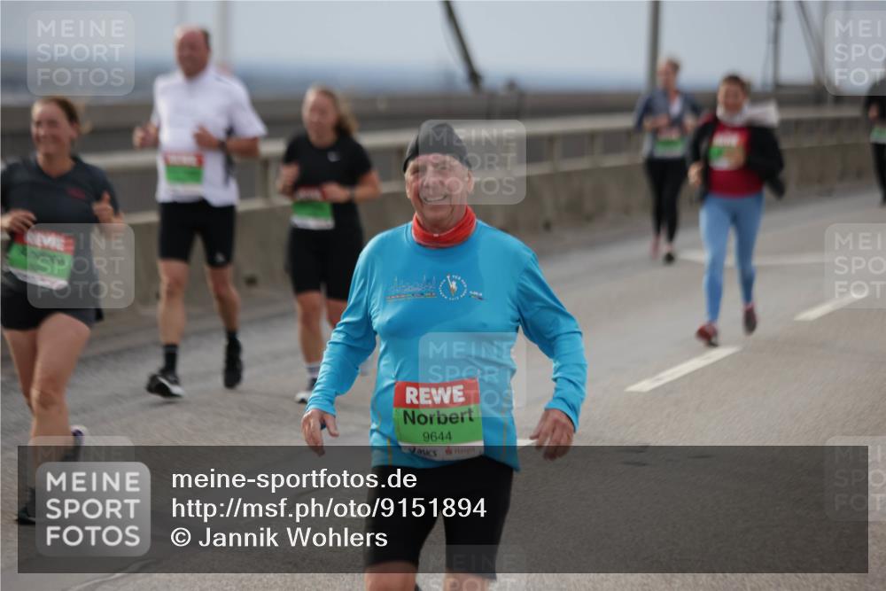 03.10.2025 - Köhlbrandbrückenlauf Jannik Wohlers http://msf.ph/oto/9151894 03.10.2025 15:59:42 Position 1 9644 meine-sportfotos.de