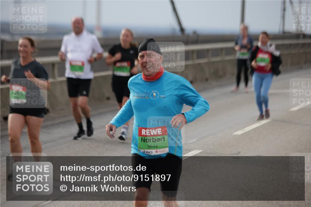 03.10.2025 - Köhlbrandbrückenlauf Jannik Wohlers http://msf.ph/oto/9151897 03.10.2025 15:59:42 Position 1 9644 meine-sportfotos.de