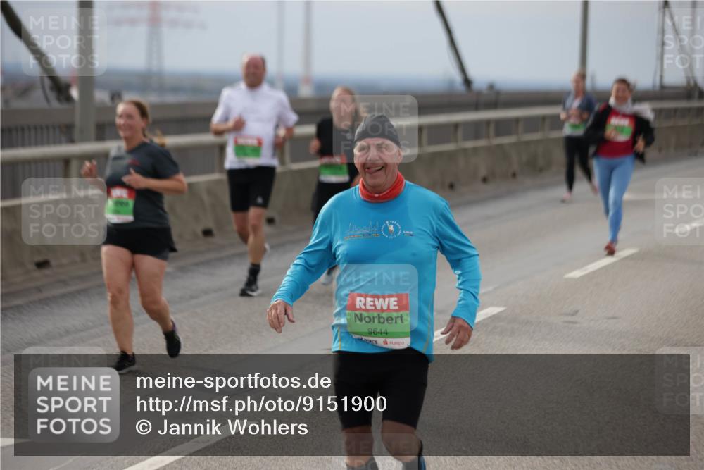 03.10.2025 - Köhlbrandbrückenlauf Jannik Wohlers http://msf.ph/oto/9151900 03.10.2025 15:59:42 Position 1 9644 meine-sportfotos.de