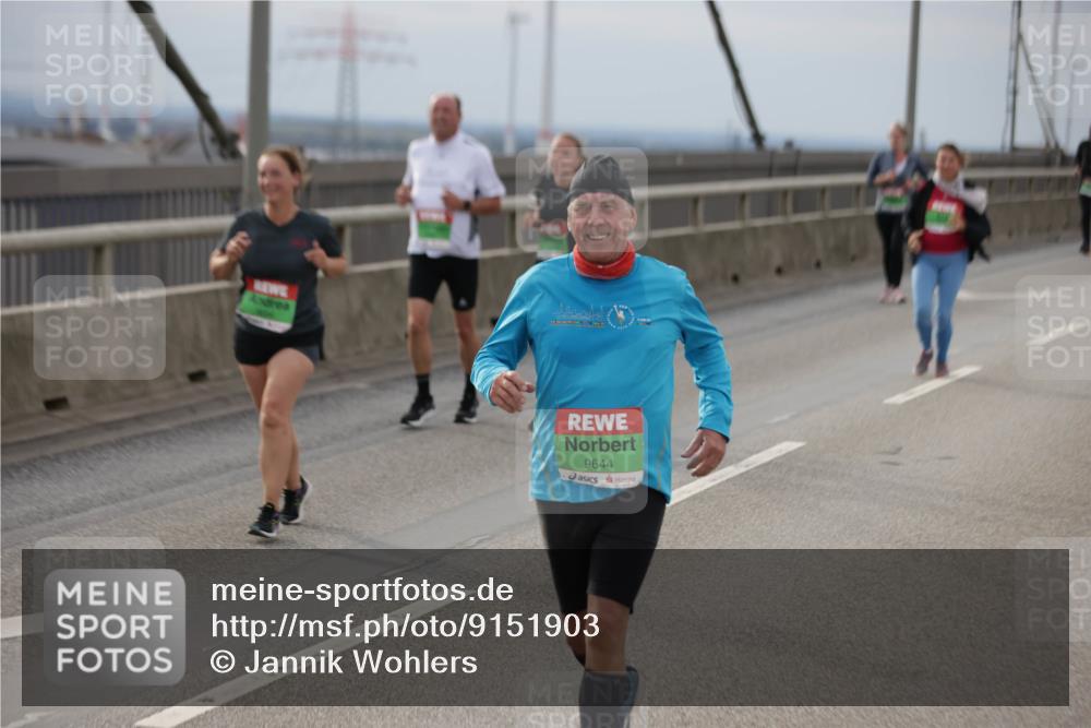 03.10.2025 - Köhlbrandbrückenlauf Jannik Wohlers http://msf.ph/oto/9151903 03.10.2025 15:59:42 Position 1 9644 meine-sportfotos.de