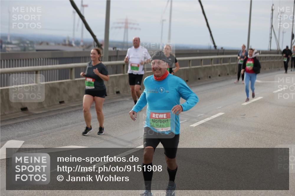 03.10.2025 - Köhlbrandbrückenlauf Jannik Wohlers http://msf.ph/oto/9151908 03.10.2025 15:59:42 Position 1 9644 meine-sportfotos.de