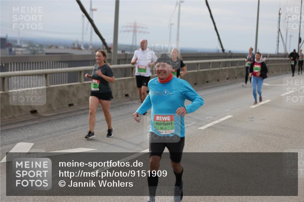 03.10.2025 - Köhlbrandbrückenlauf Jannik Wohlers http://msf.ph/oto/9151909 03.10.2025 15:59:43 Position 1 9644 meine-sportfotos.de